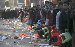 Dân Trung Quốc vật vã về quê ăn Tết